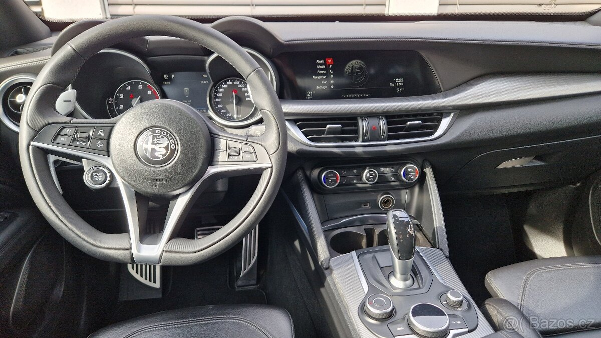 Stelvio 2.0i 280k AWD Veloce - 12