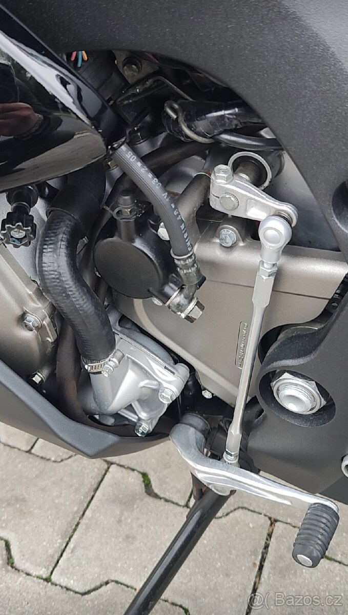 HONDA CBR FIREBLADE 1000 RR - 12