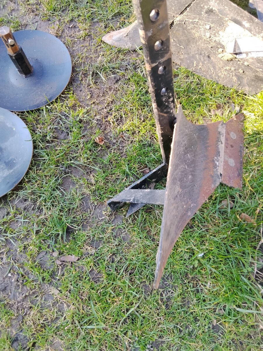 Kultivátor HECHT - 12