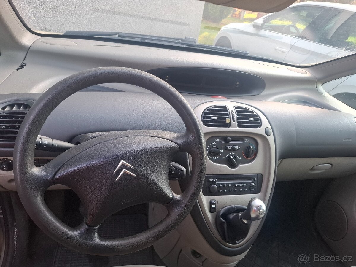 Citroën Xsara Picasso 1,6 - 12