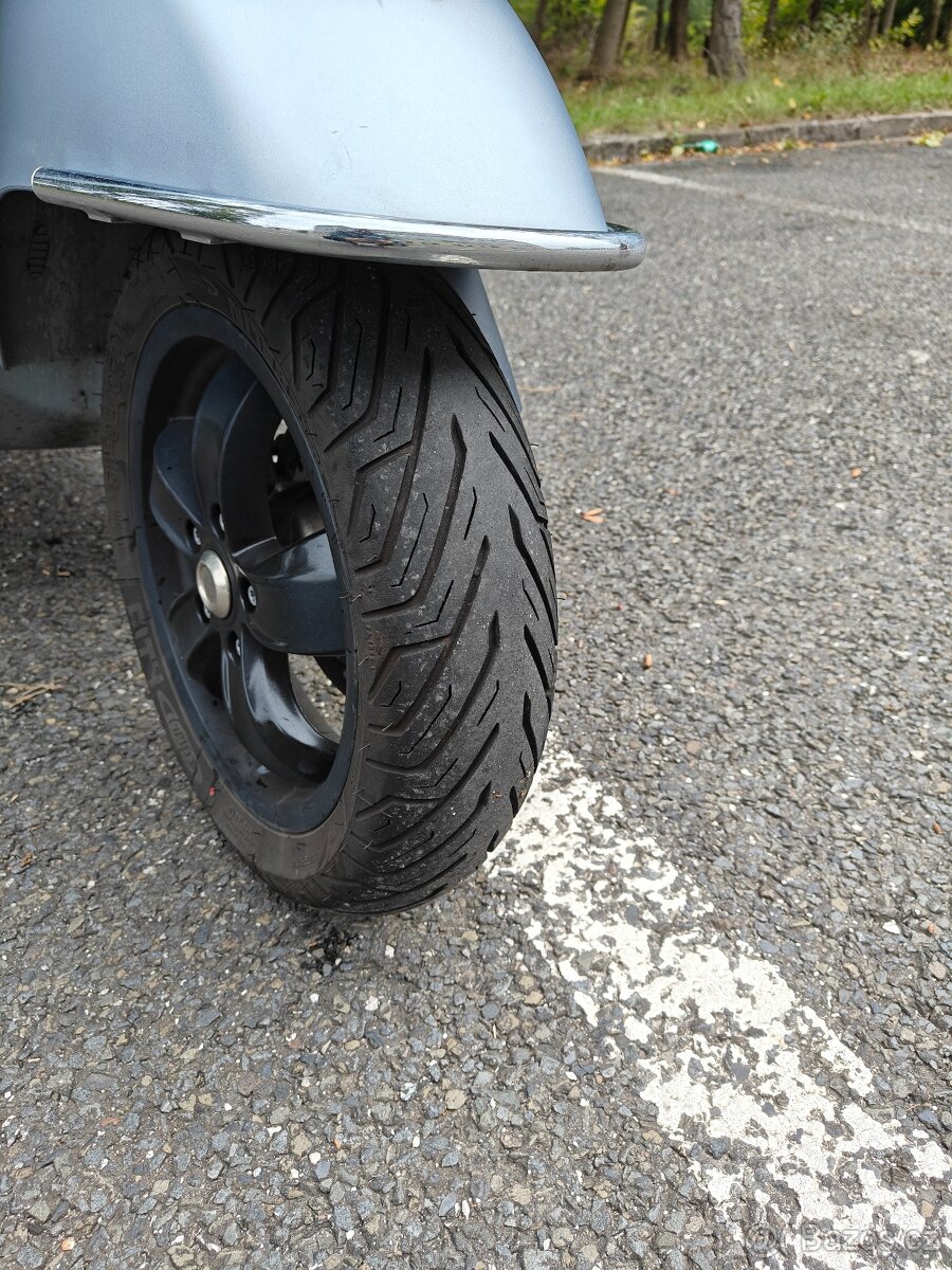 Vespa GTS 300 SuperTech - 12