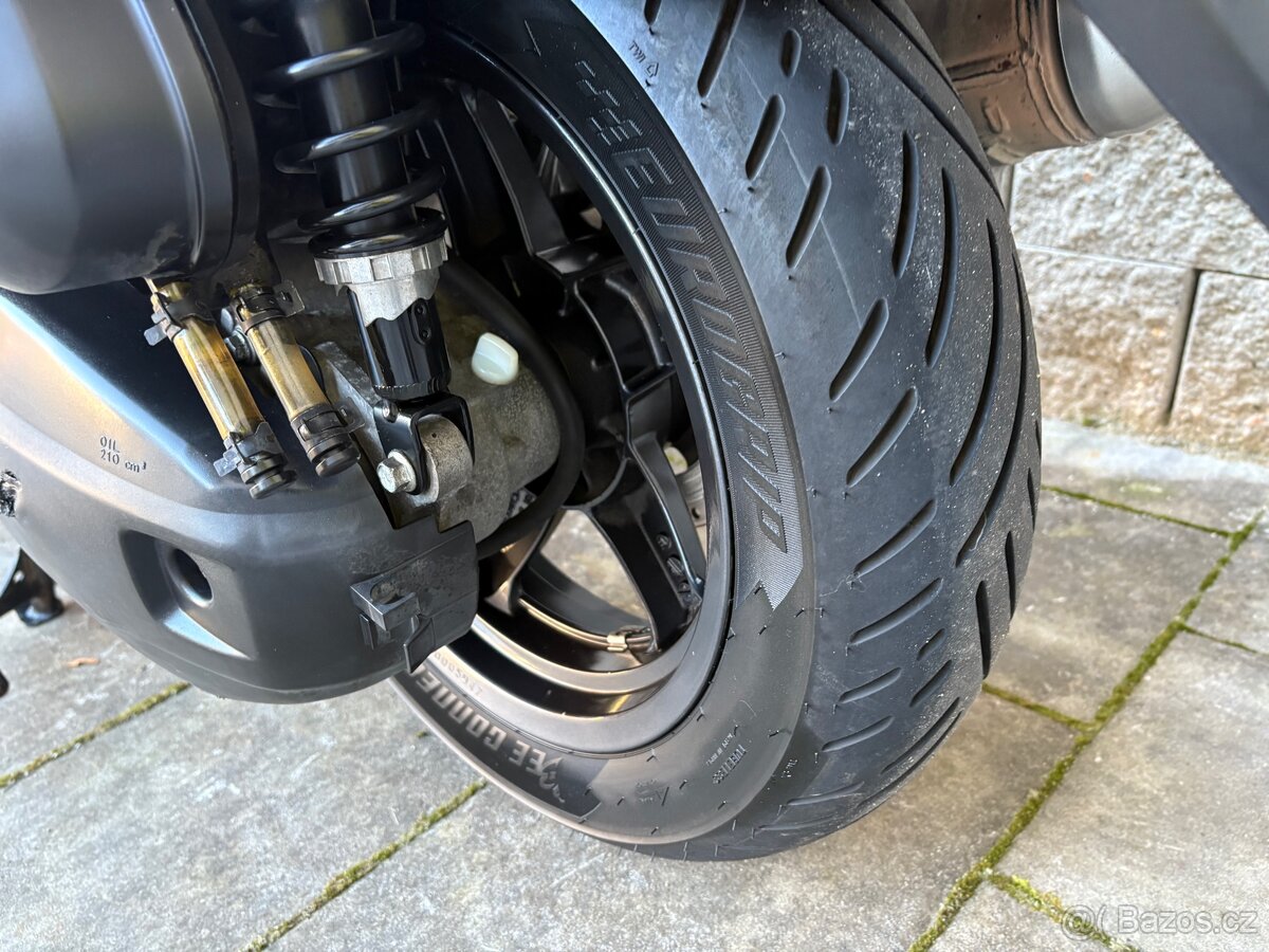 Yamaha X max 125 2013 - 12