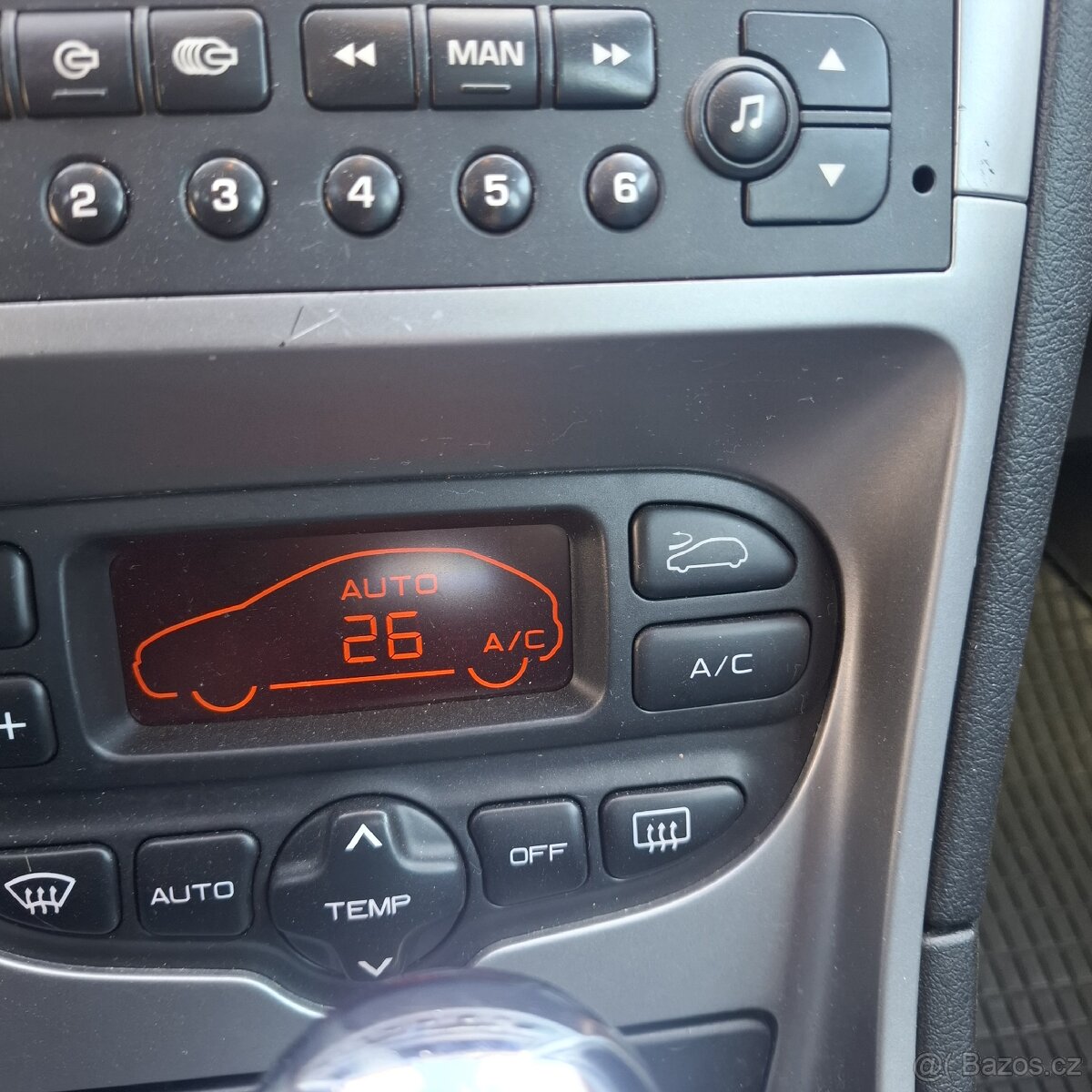 Peugeot 307 1.6 benzin automat r.v.2002/10 7 míst - 12