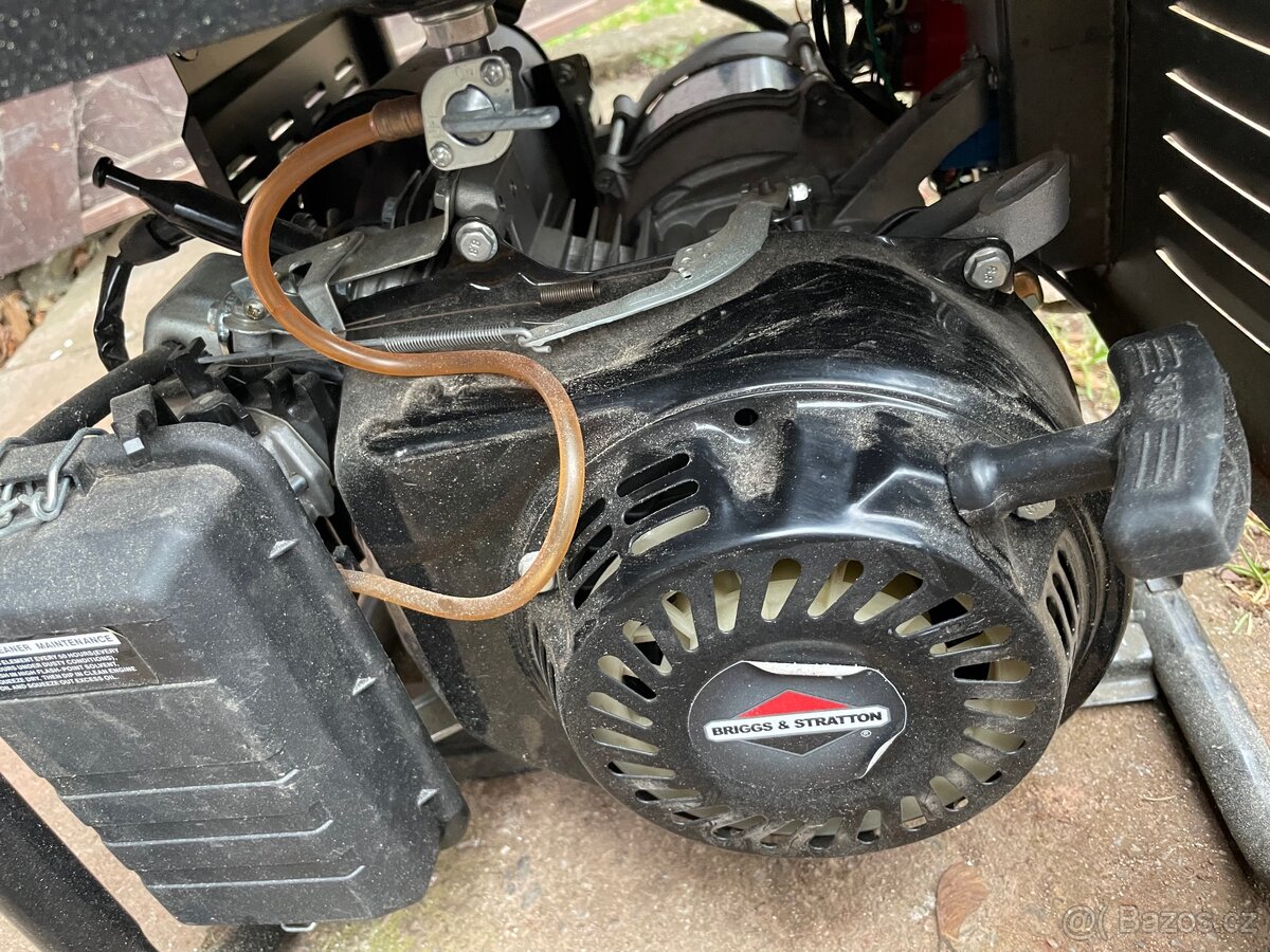 Motor Briggs Stratton - 12