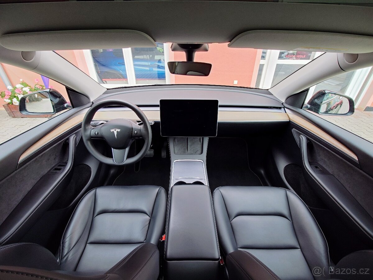 Tesla Model Y Long Range Dual Motor 378kW SOH 92,5 % - 12