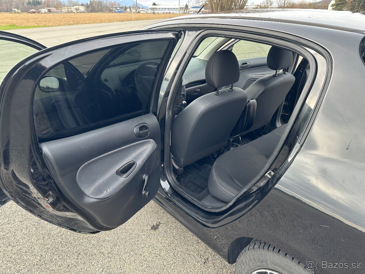 Peugeot 206+ - 12