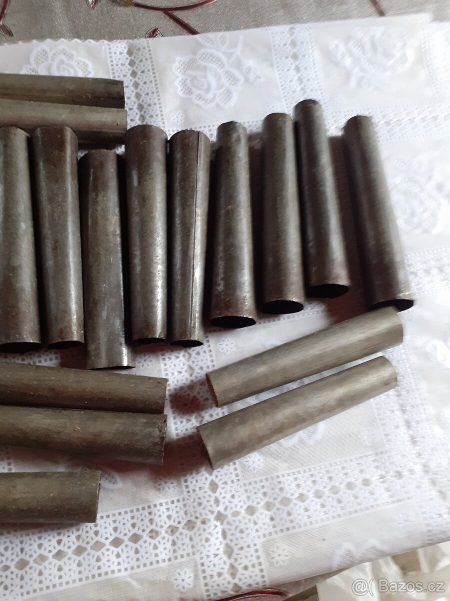 Retro formičky na cukroví, trubičky na kremrole ,na ořech - 12