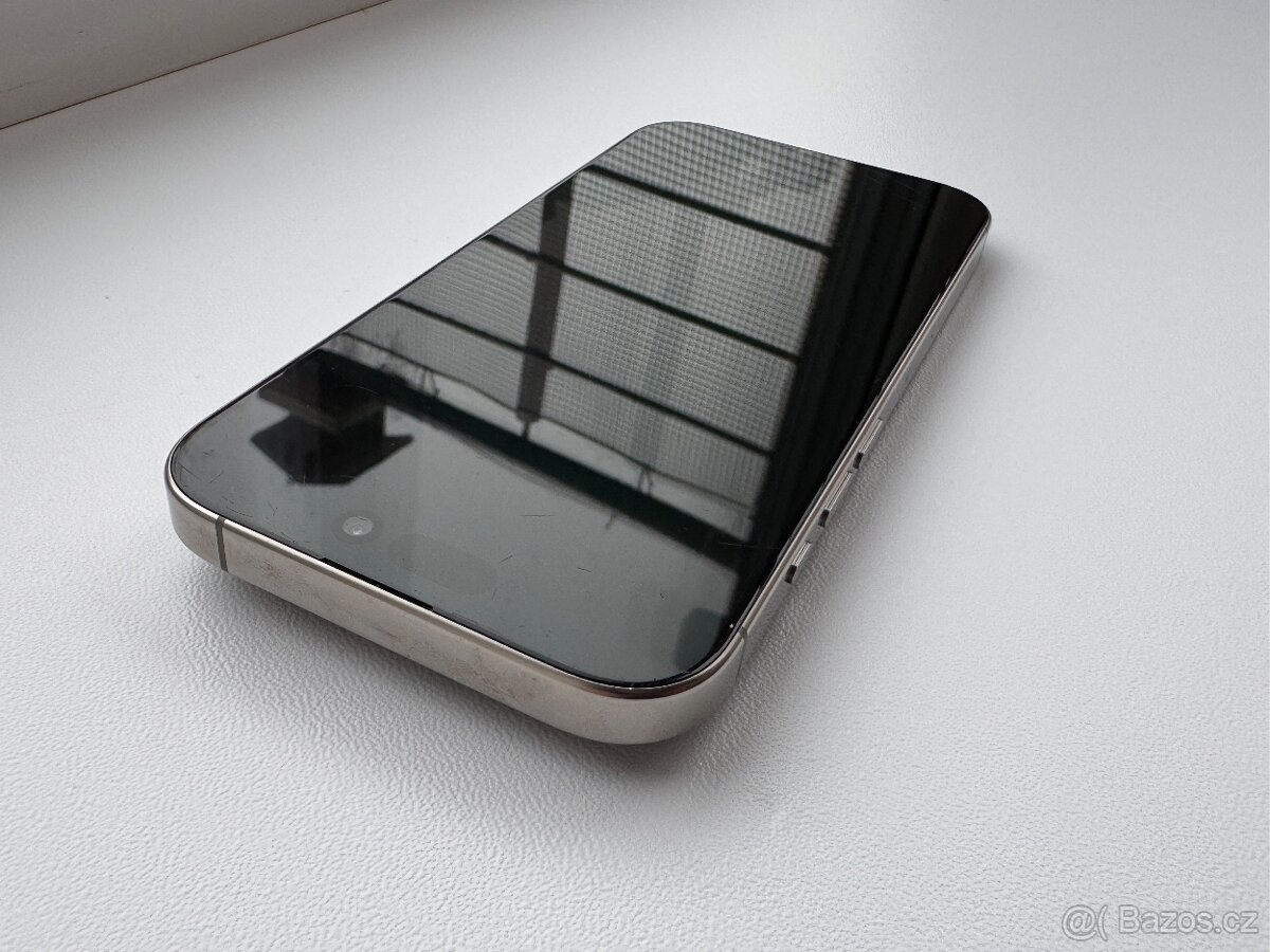 Apple iPhone 16PRO 128GB Přírodní titan - 12