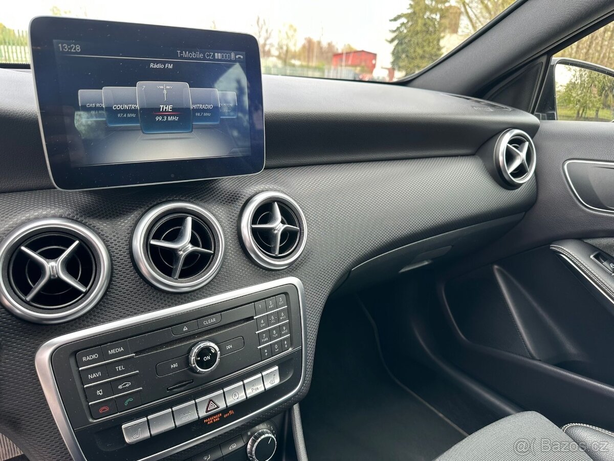 Mercedes-Benz A180d - 12