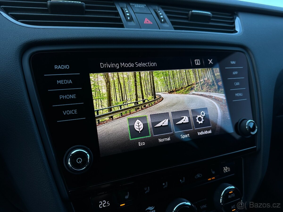 Škoda Octavia III RS CHALENGE 2.0TSI/169kW 1.Maj. r.v. 2018 - 12