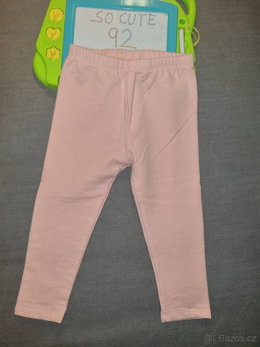 9x Legíny, 1x tepláky, 1x kalhoty- 11x, vel 92 (příp. 86/96) - 12