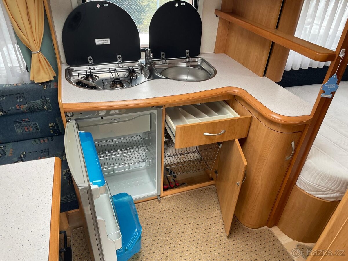 Hobby Excellent 460, 4 osoby, bojler, fr.postel - 12