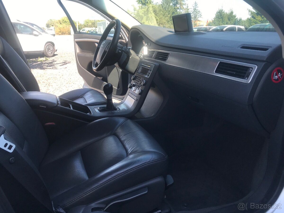 Volvo V70, 2.0 D 100 KW,NAVI,STAV,CENA. - 12