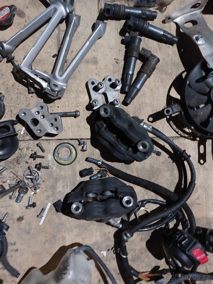 suzuki Gsx-r 1000 k8 dily - 12