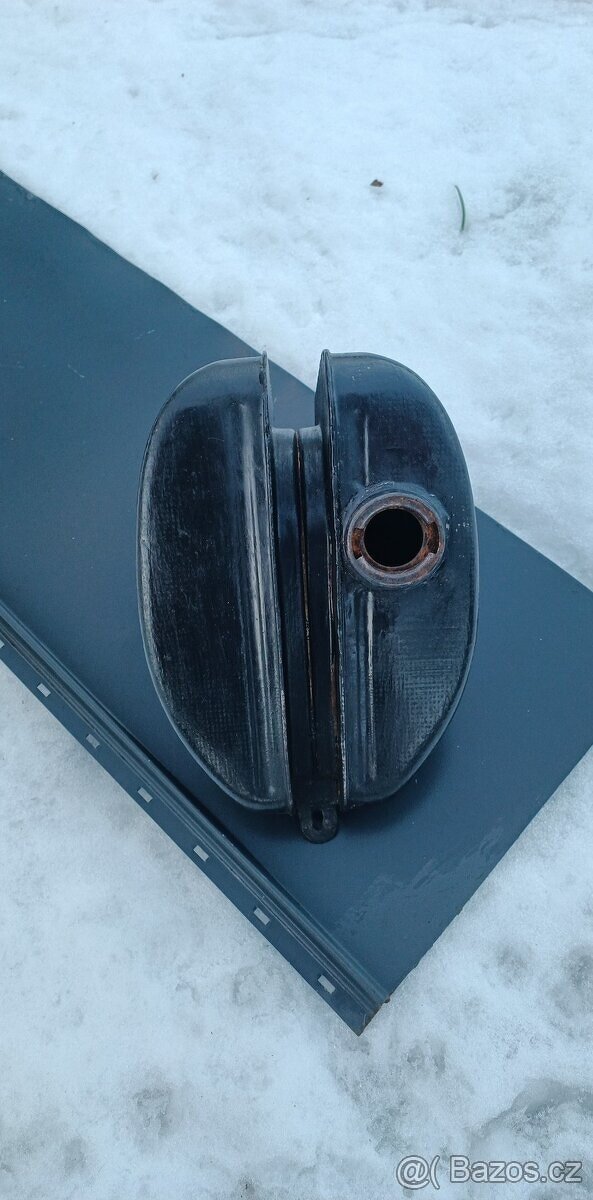 Nádrž Jawa Pionýr/Simson předělaná na Víčko a Ventil Simson - 12