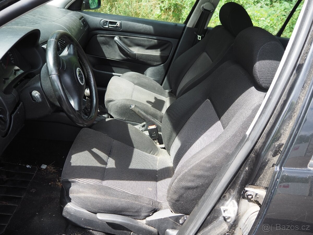 Volkswagen Golf 1.6 KLIMA, TP DE, ZÁVADA - 12