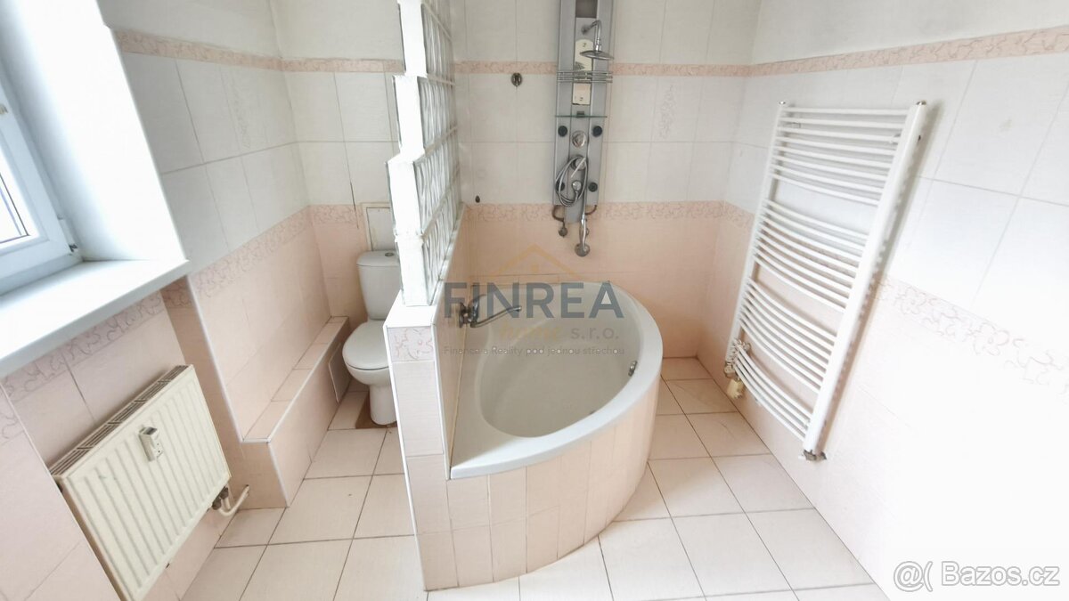 Prodej bytu 2+1 s půdní vestavbou, 104 m2, OV, ul. Podkrušno - 12