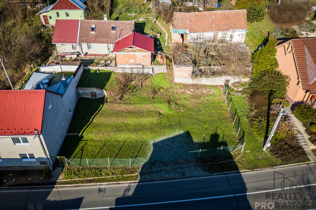 Pozemek určený pro stavbu domu v Ježově - 12