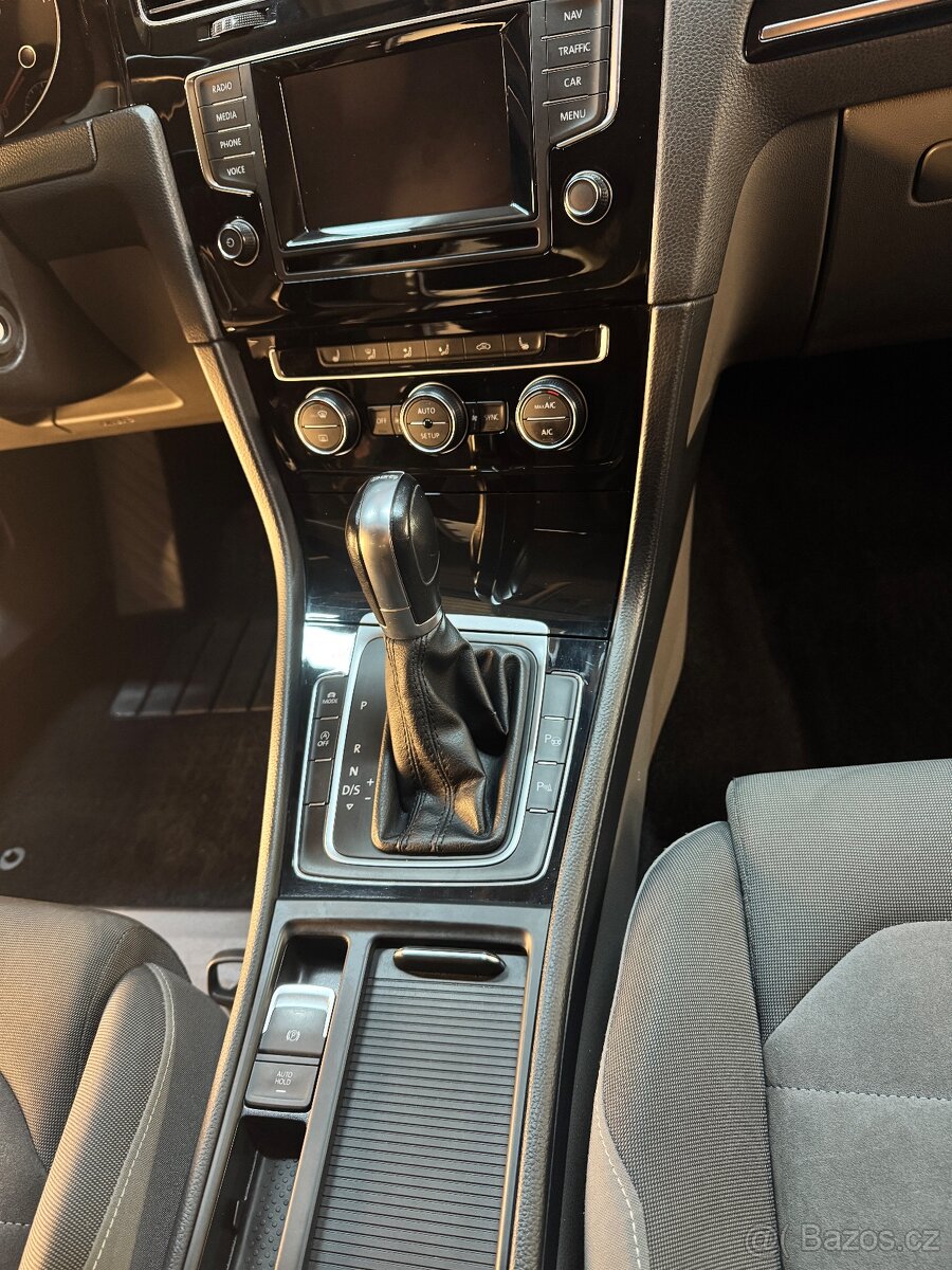 VW Golf Variant 1.6 TDI DSG Highline – kombi - 12