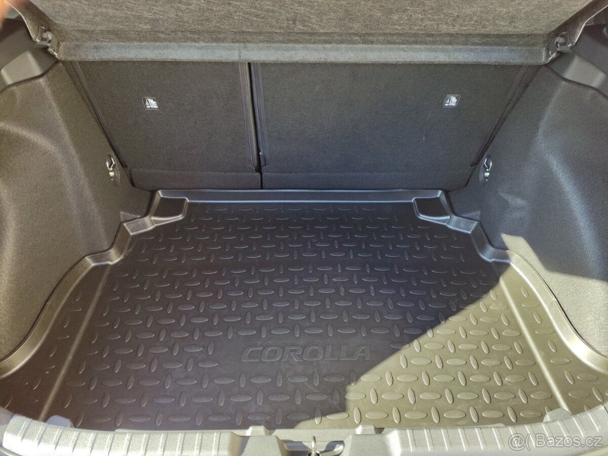 Toyota Corolla 1.8 Hybrid - 12