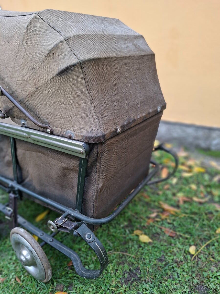 Starožitný kočárek pro panenky - skládací - 12