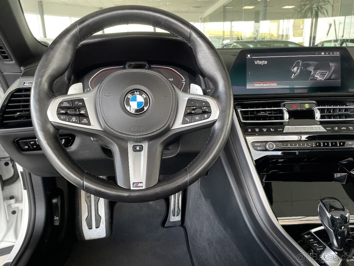 BMW M850i xDrive Cabrio Max.Výbava - 12