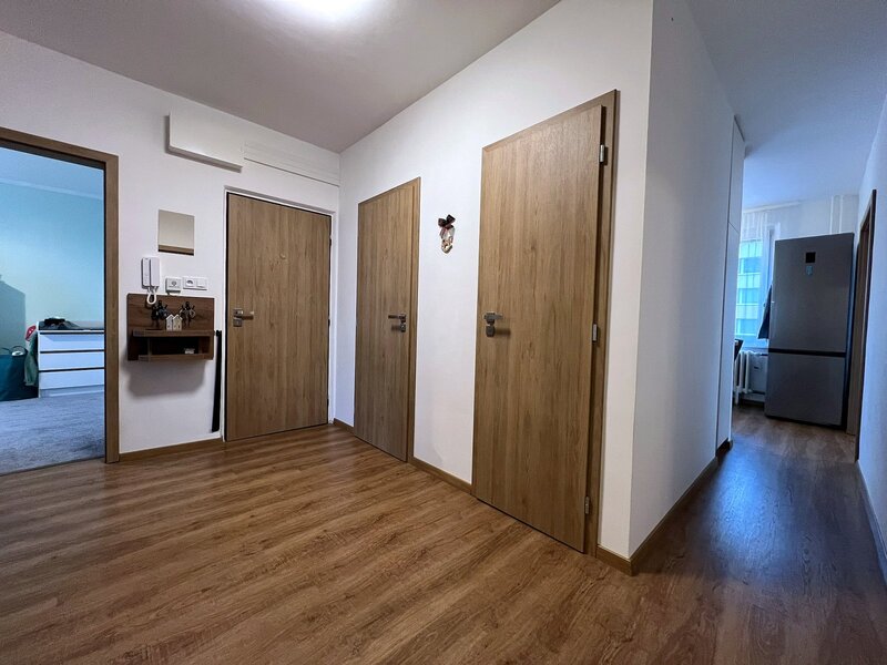 Prodej bytu 4+1 s lodžií, 87 m², po kompletní rekonstrukci – - 12