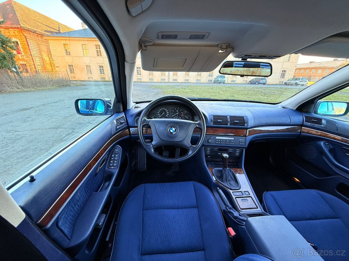 BMW E39 - 12