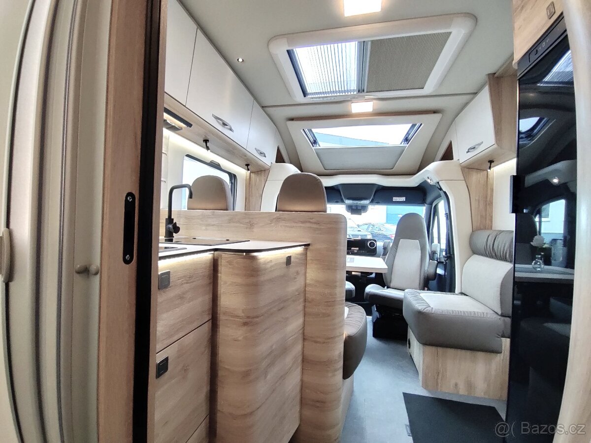 EURA MOBIL PT 726 EB NOVÉ SKLADEM - 12