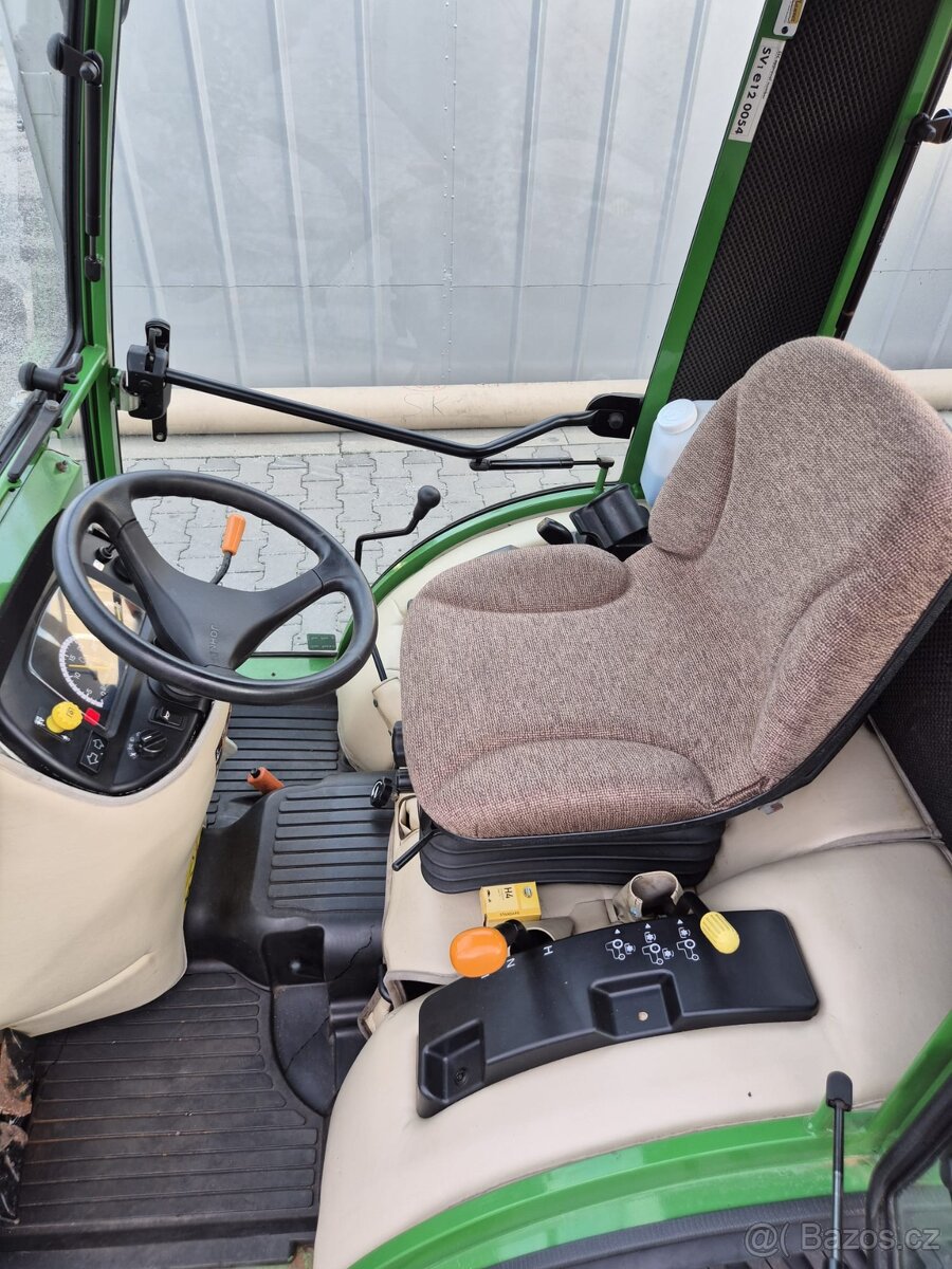 JOHN DEERE 2032 4X4 malotraktor - zimní údržba - 12