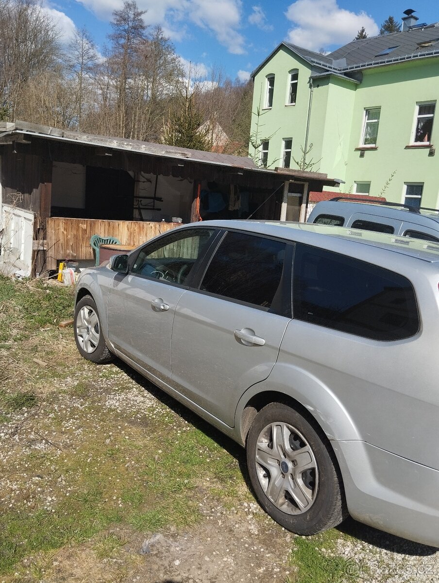 Ford Focus 2.0tdci r.v 2010 - 12