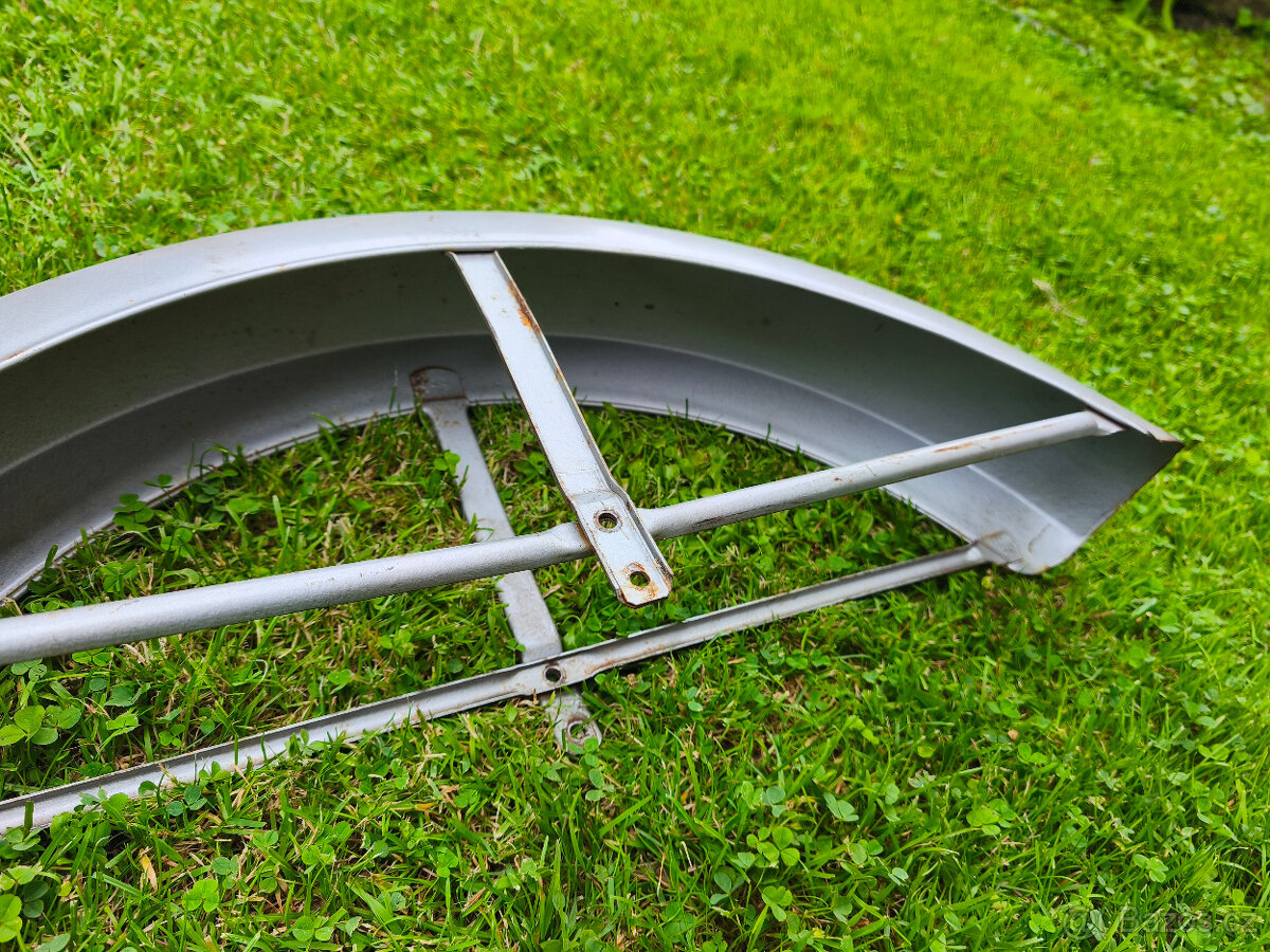 Přední blatník ČZ 175/477, 125/476 - ULOŽENKA - 12