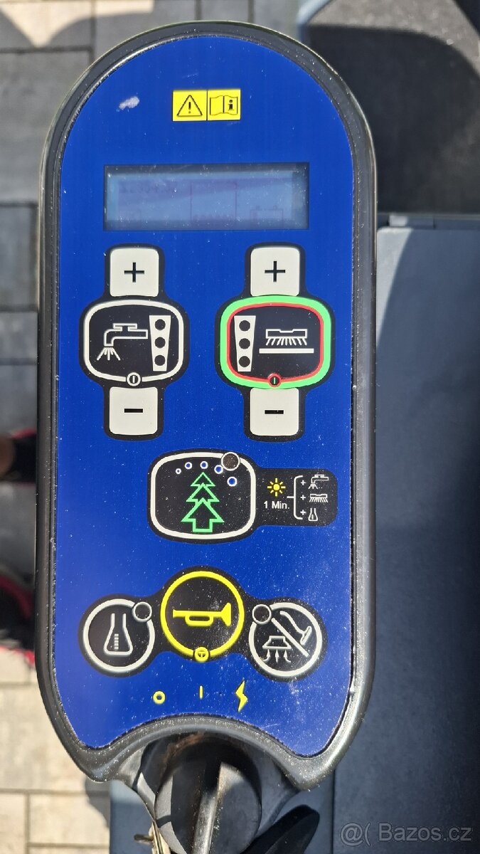 Podlahový mycí stroj Nilfisk BR855 - 12