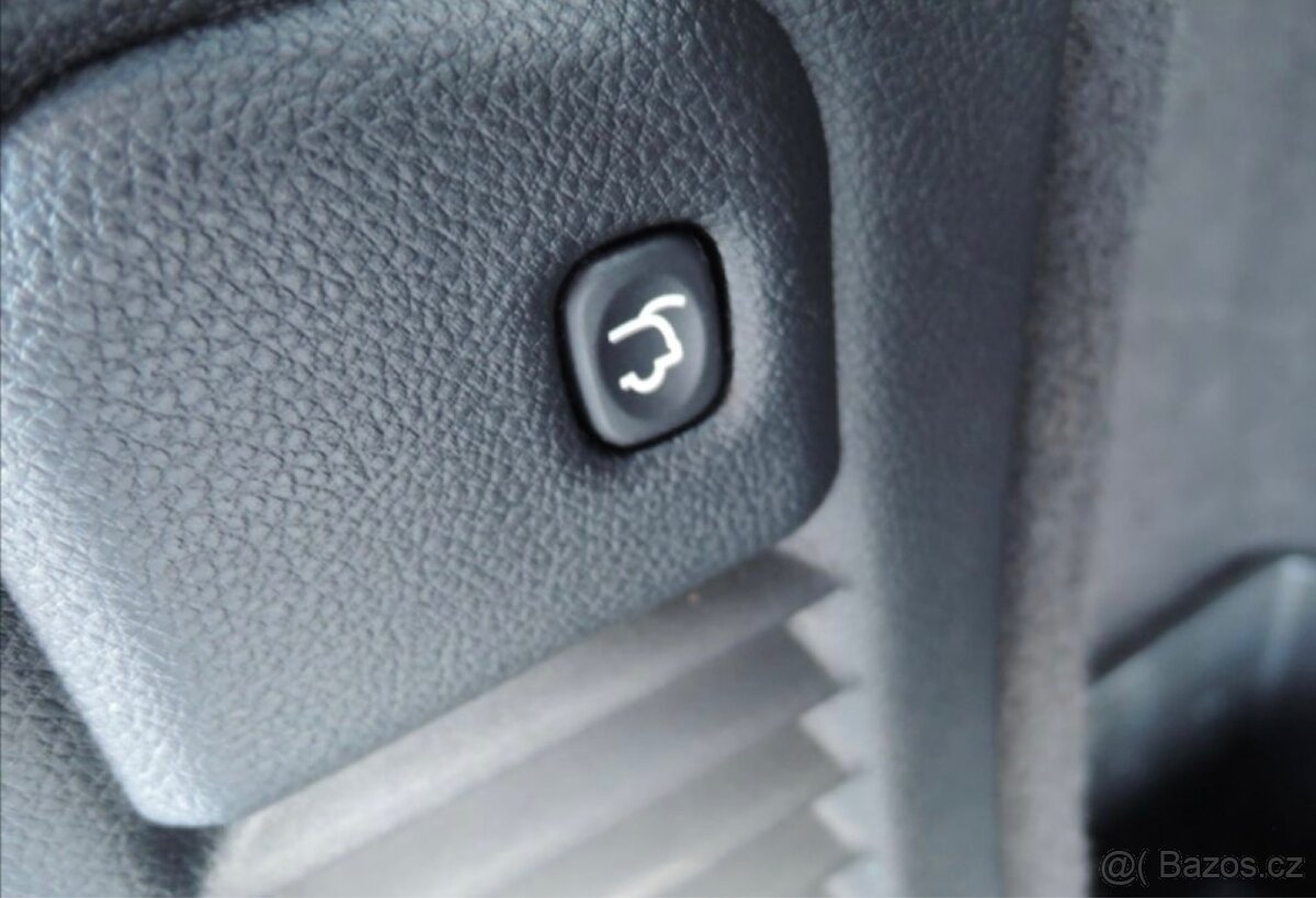 Dodge Durango 5,7 V8 HEMI - 12