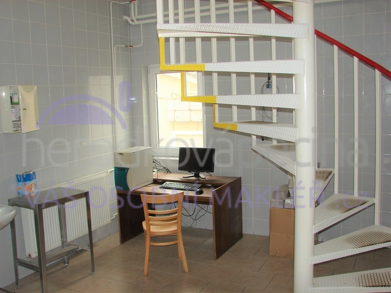 Výrobní a skladovací areál k potravinářské výrobě Strabenice - 12