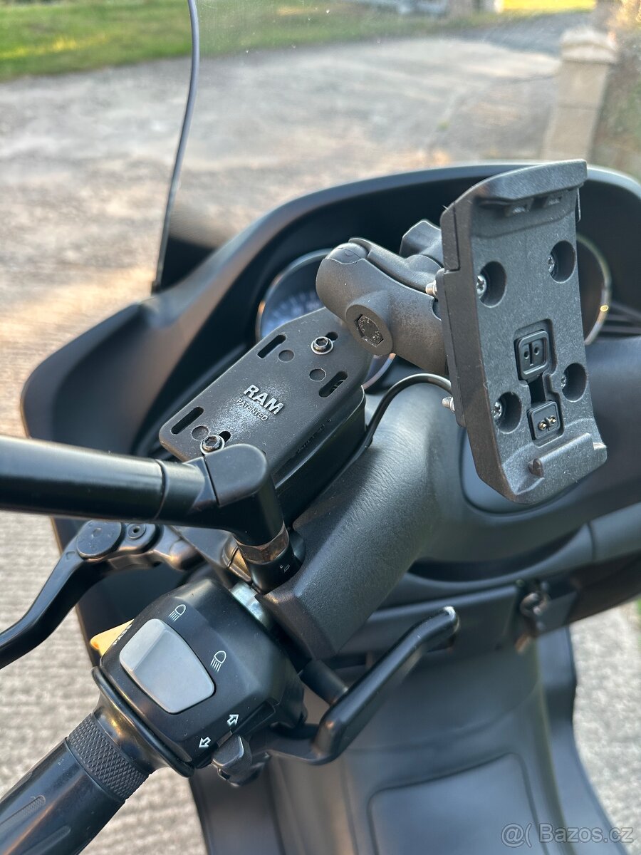 YAMAHA MAJESTY 400 NOVÝ MODEL - 12