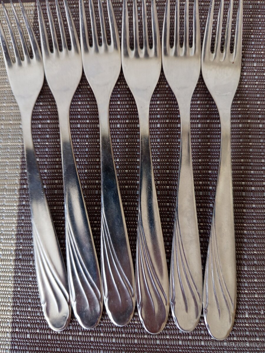 RETRO RUSKE PRIBORY-TOP STAV - 12