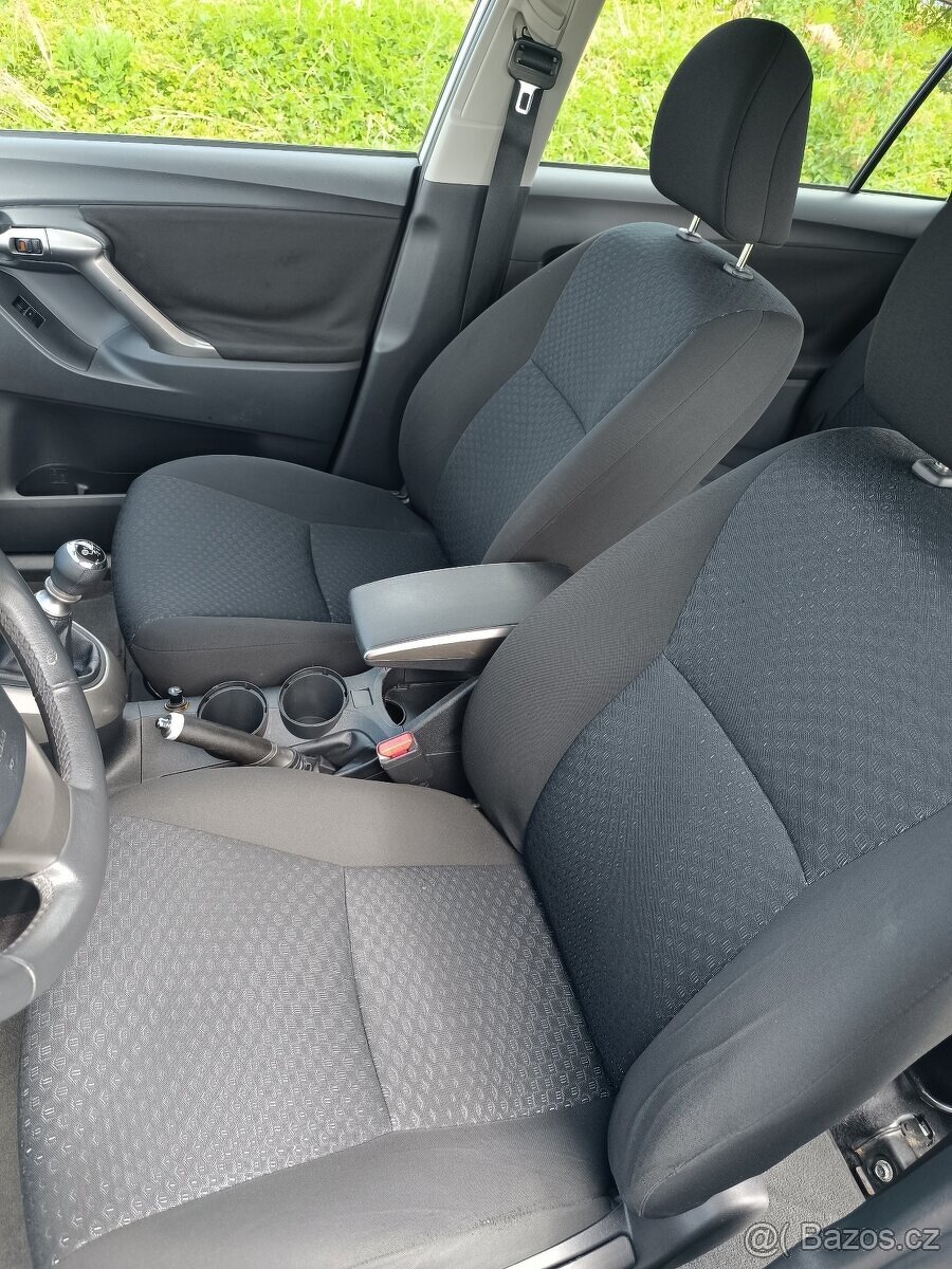 Toyota Verso 1.6 / / benzín - 12