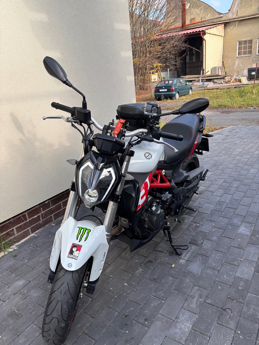 Benelli 302s ABS - 12