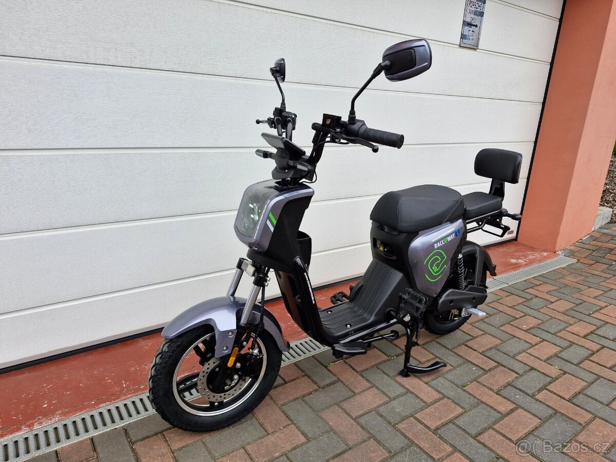 Elektroskútr RACCEWAY PAŘEZ 25, bez ŘP - 12