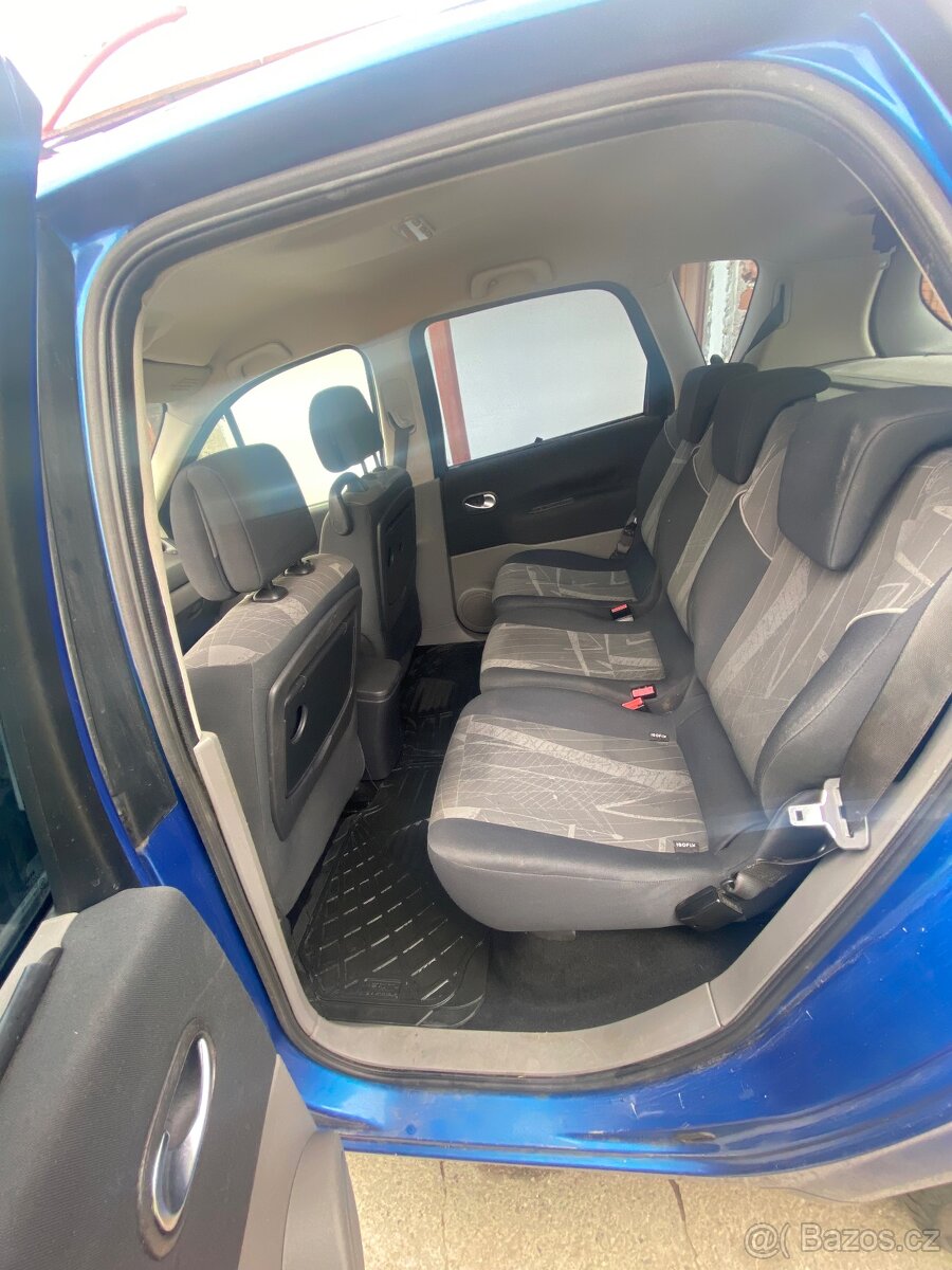 Renault Megan Scenic - 12