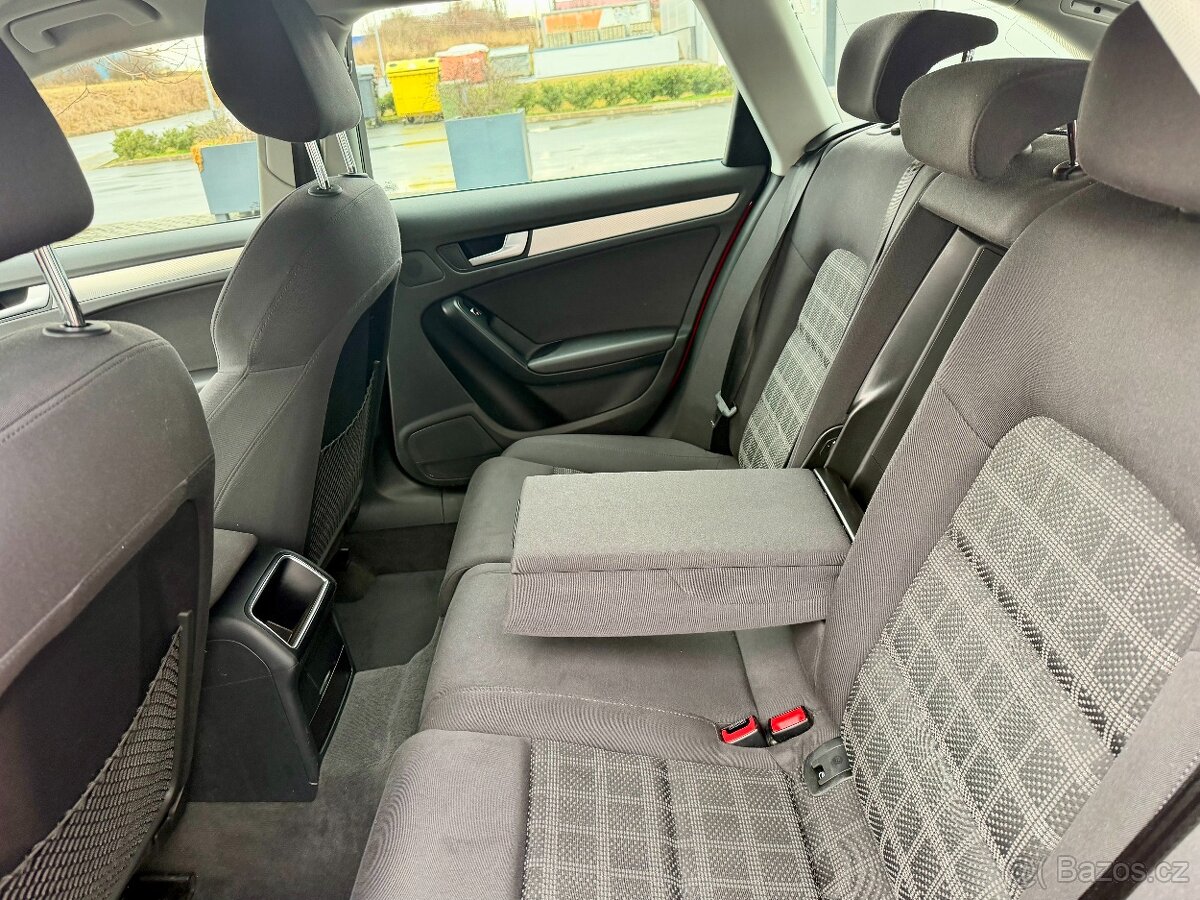 AUDI A4 B8 FACELIFT 2.0TDI AVANT S-LINE MANUÁL - 12