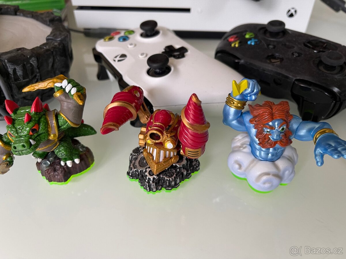 Prodám Xbox One S 500 GB / Minecraft edice - 12