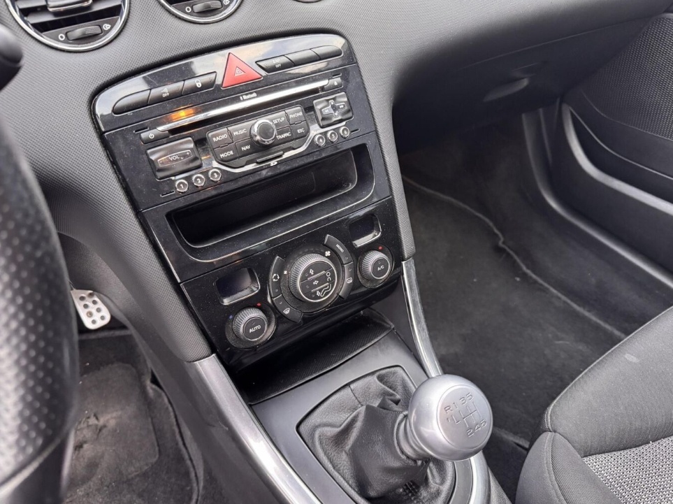 Peugeot 308cc 1.6 BlueHDI 115k MAN6 - 12