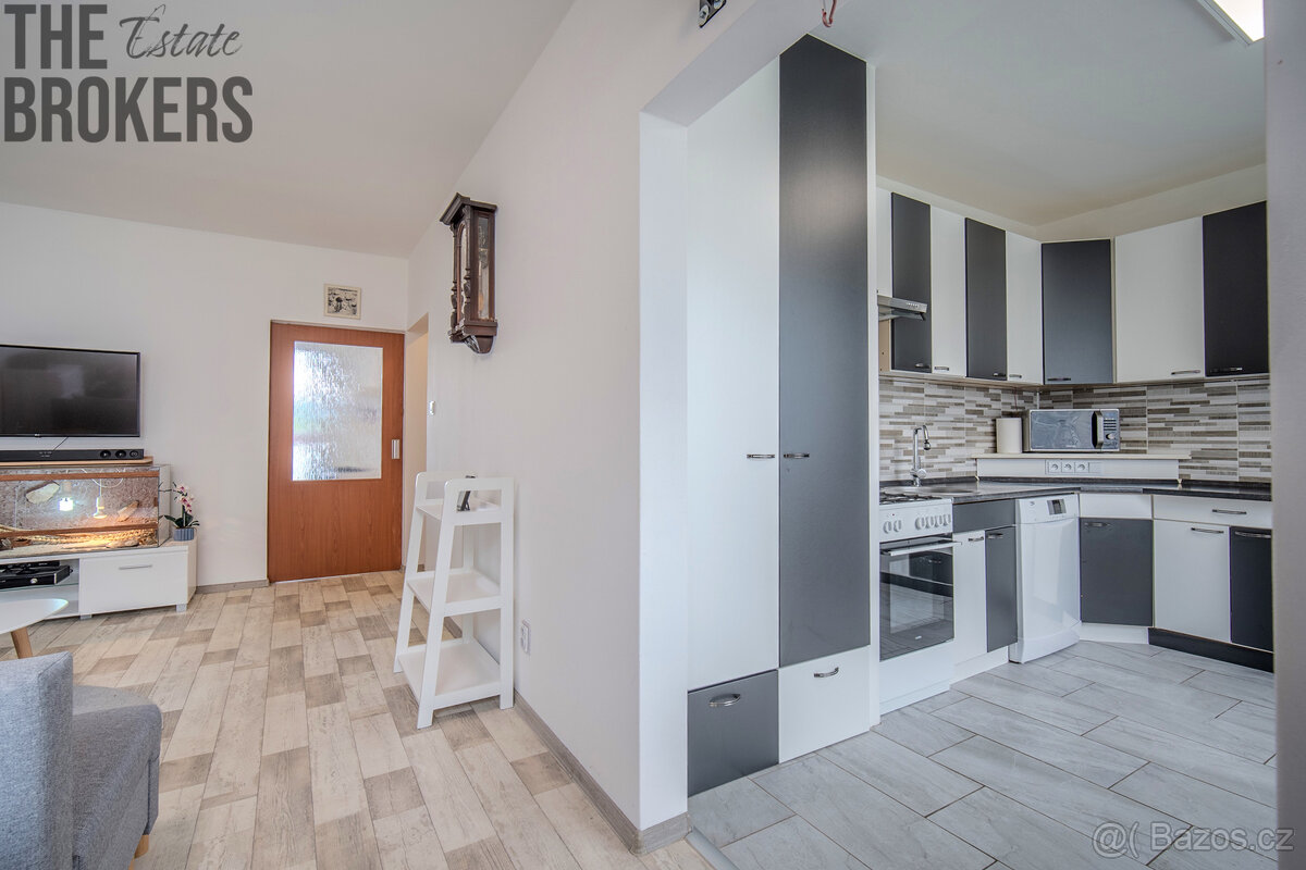 Prodej bytu 4+kk, 88 m2, lodžie, sklep, Vrchlabí - 12