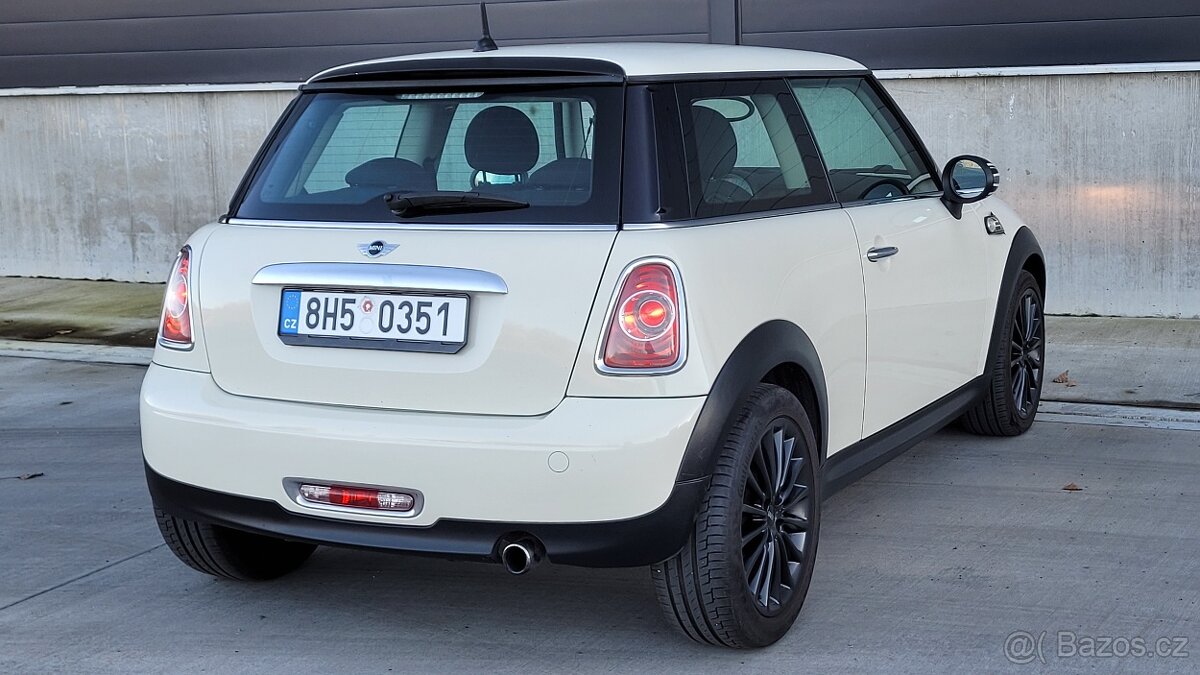 Prodám Mini 1.6i - 12