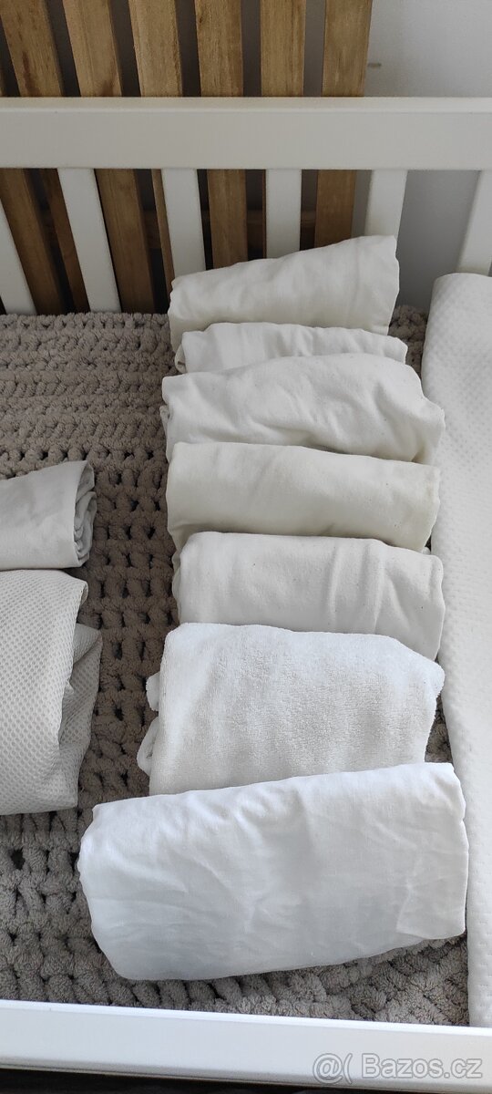 Set lůžkovin, povlečení, prostěradla i nepromokavé - 12