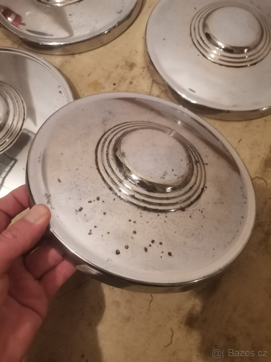 Mezikruží Wartburg 353 + poklice - 12