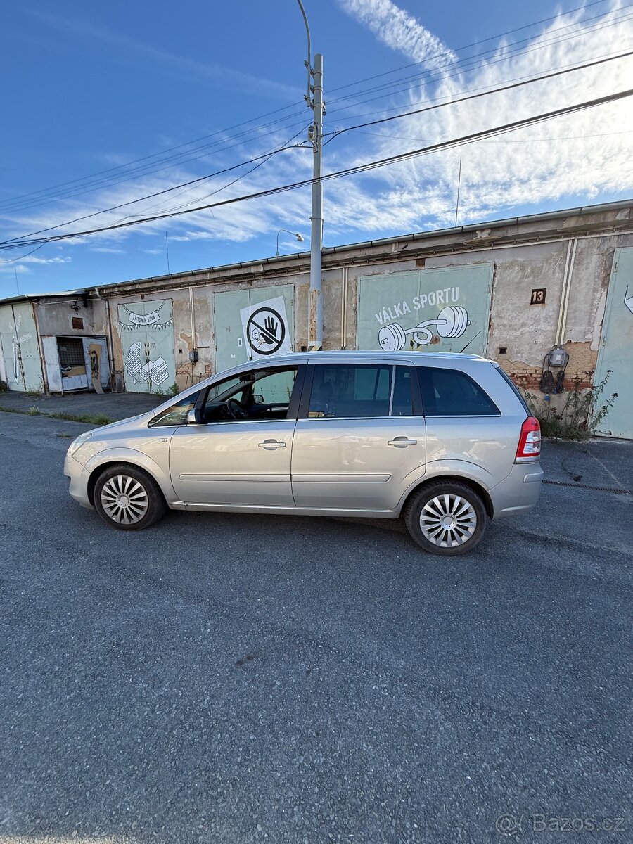 Opel Zafira, 1.7CDI 81KW KUŽE KLIMA 7MIST Ojeté, 11/2008, 28 - 12