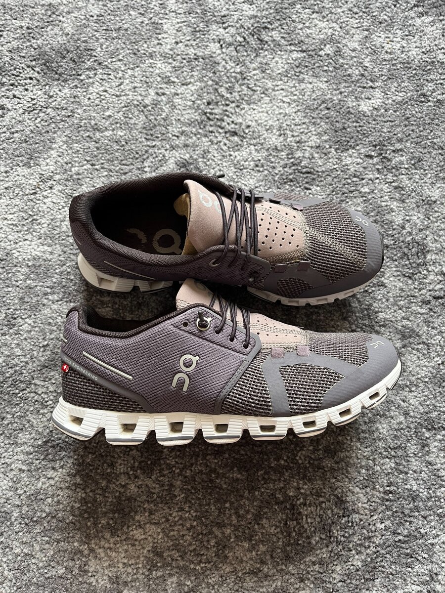 13x Dámské boty On Running Cloud, velikost 37 - 37,5 - 12